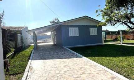 C208 - Lindo imóvel composto de 03 dormitórios a 250 m do mar