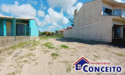 T143 - Lindos terrenos localizados com vista para o mar