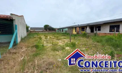 T58 - Ótimo terreno medindo 300m² localizado a 500 m do mar
