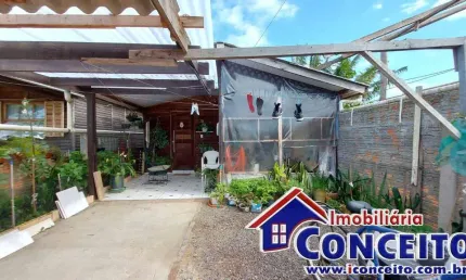 C49 - residência com 3 dormitórios localizada no balneário marisul