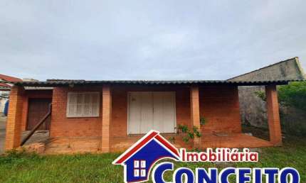 C75 - Ótima residência composta de 03 dormitórios em excelente localização