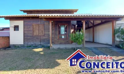 C23 - Lindo chalé em ótima localização no balneário Marisul