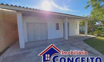 C123 - Ótima residência em excelente localização em Imbé