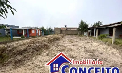 T198 - ótimo terreno medindo 300m² a 450 metros do mar