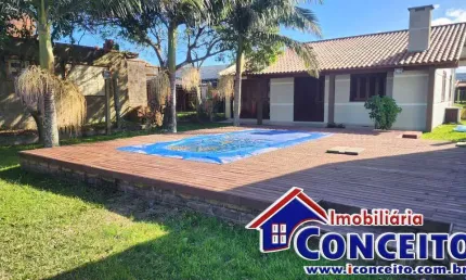 C382 - Excelente residência localizada em Marisul a 250 metros do mar