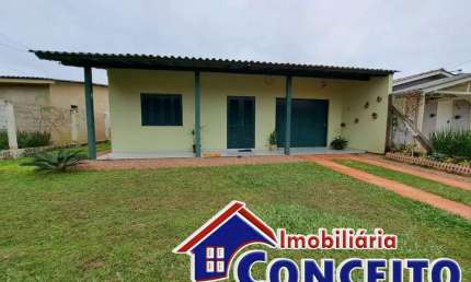 C340 - Linda residência em ótima localização no balneário Presidente