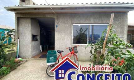 C358 - Residência composta de 3 dormitórios localizada em Albatroz
