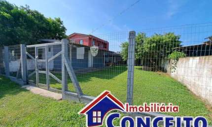 C374 - Residência localizada em região de moradores no Balneário Ipiranga