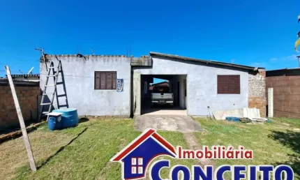 C231 - Residência com 4 dormitórios localizada no balneário Mariluz