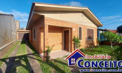 C542 - Linda residência a 150 metros do mar em Santa Terezinha