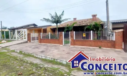 C554 - linda residência localizada próxima ao mar em mariluz