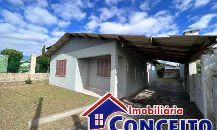 C565 - Ótima residência a 100 m do mar no balneário Presidente