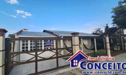 C1034 - Excelente residência em ótima localização no Centro de Imbé