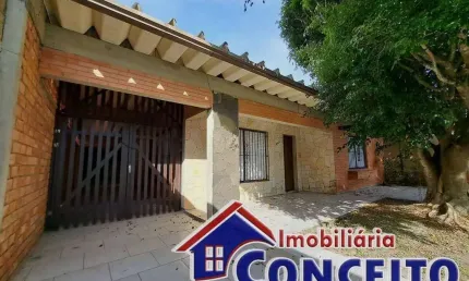 C1043 - Ótima residência em excelente localização no Centro de Imbé