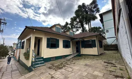 Casa para alugar, 168 m² por R$ 5.500,00/mês - Centro - Canela/RS