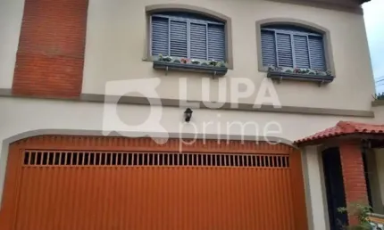 SOBRADO COM 4 QUARTOS PARA VENDA, CENTRO, GUARAREMA