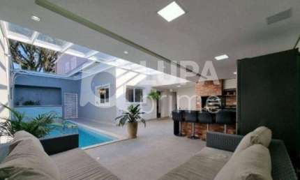 SOBRADO COM 3 QUARTOS/SUITES, PISCINA, CHURRASQUEIRA, 5 VAGAS, PARA VENDA, TREMEMBÉ, SÃO PAULO