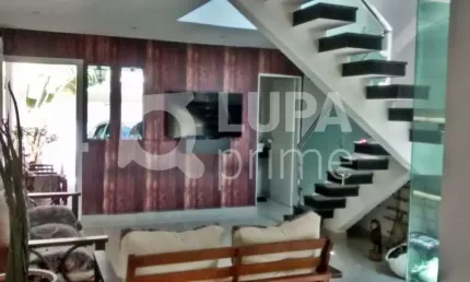 Casa com 3 quartos à venda na Rua Dirce Rodrigues, 112, Limão, São Paulo