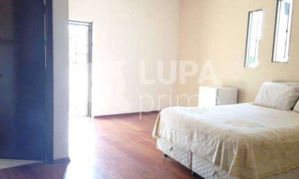 Casa à venda com 500 m2  4 quartos (2 suítes) e 8 vagas de garagem a venda na Vila Maria Alta