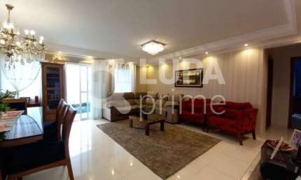 Apartamento com 3 dormitórios à venda no Canto Forte.