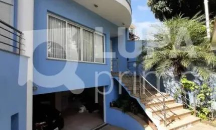 Casa com 4 dormitórios (suítes) e 6 vagas em Santana