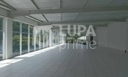 Sobreloja Comercial com 300 metros para locação no Imirim