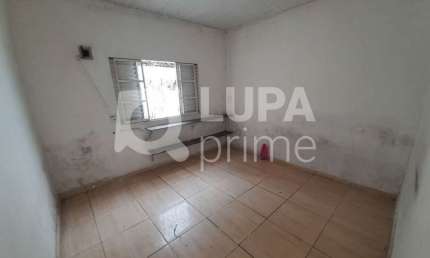 Terreno com 3 casas no quintal á venda no Parque Mandaqui