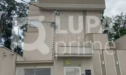 Casa em Condomínio com 2 dormitórios sendo 2 suítes á venda em Santana