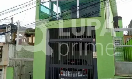 Sobrado com 3 dormitórios sendo 1 suíte á venda em Santana