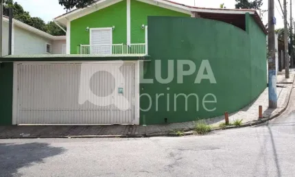 Sobrado com 3 dormitórios sendo 1 suítes á venda no Imirim