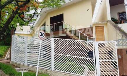 Casa á venda- JARDIM SÃO BENTO- 2 dormitórios, ( 2 suítes ), 2 salas, 6 banheiros, 8 vagas, 360m²
