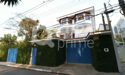 Sobrado com 3 dormitórios sendo suítes à venda no Tremembé