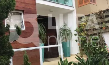 Sobrado com 3 dormitórios sendo 2 suítes á venda no Jardim Guapira