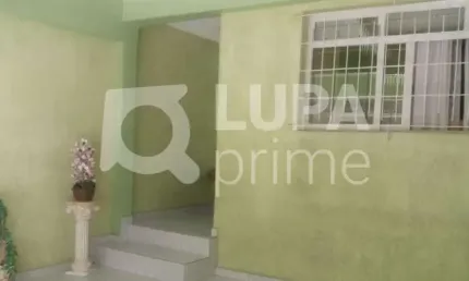 Sobrado com 3 dormitórios (1 suíte) á Venda - Parque Casa da Pedra !