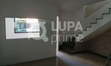 Sobrado com 3 dormitórios á venda em Jardim São Paulo