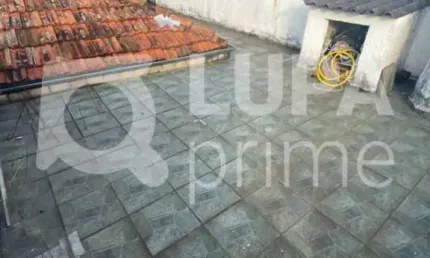 Casa térrea com 2 dormitórios sendo 1 suíte à venda na Vila Penteado!
