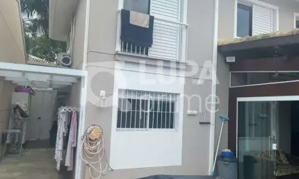 Condomínio com 4 dormitórios sendo 2 suítes á venda no Tucuruvi
