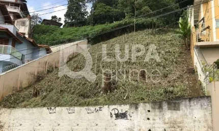 Terreno de 640 metros de área construída à venda no tremembé!