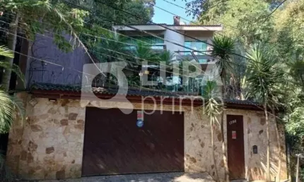 Sobrado com 4 dormitórios sendo 4 suítes á venda na vila irmãos arnoni