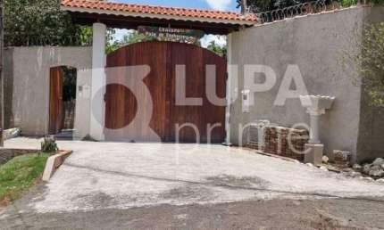 Chácara com 6 dormitórios sendo 2 suítes á venda em Piracaia