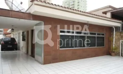 CASA TÉRREA COM 3 DORMITÓRIOS 7 VAGAS DE GARAGEM - NO TUCURUVI