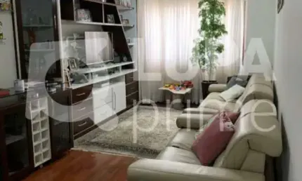 Casa espaçosa em condomínio com 3 dormitórios e 4 banheiros à venda na Água Fria