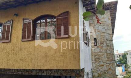 Sobrado com 412m² e 3 casas no terreno à venda - Casa Verde