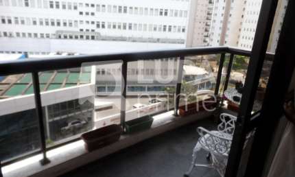 Apartamento com 4 dormitórios sendo 3 suítes à venda em Santana!