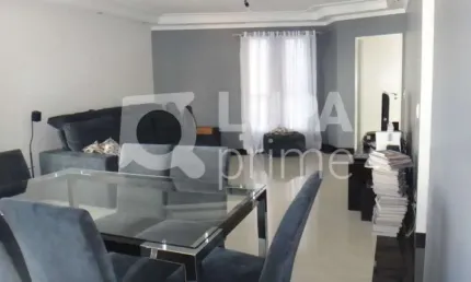 Apartamento com 3 dormitórios e 3 banheiros em Santa Teresinha