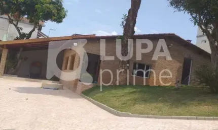 Casa térrea com 3 dormitórios sendo 1 suíte á venda no parque mandaqui