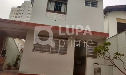 Sobrado com 3 dormitórios sendo 1 suíte á venda na Vila irmãos Arnoni