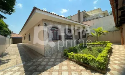 Casa Térrea com 3 dormitórios sendo suítes à venda no Tucuruvi
