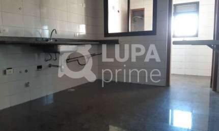 Apartamento com 3 dormitórios sendo 1 suíte á venda na Vila Maria