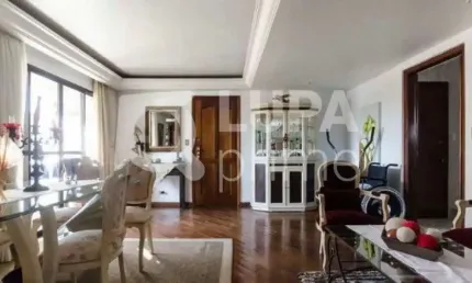 Apartamento com 3 dormitórios (1 suíte) à venda em Santana !